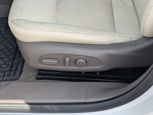 Used 2019 Chevrolet Malibu Premier w/ Sun and Wheel Package FWD image 27