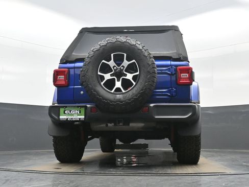 Used 2018 Jeep Wrangler Unlimited Sahara w/ Dual Top Group image 26