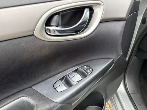 Used 2013 Nissan Sentra S FWD image 11