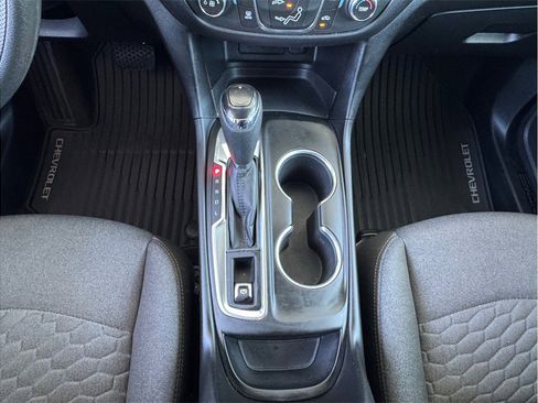Used 2019 Chevrolet Equinox LT FWD image 11