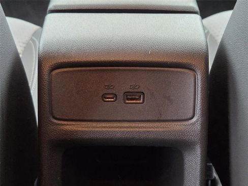 Used 2024 Chevrolet Trax LT image 29