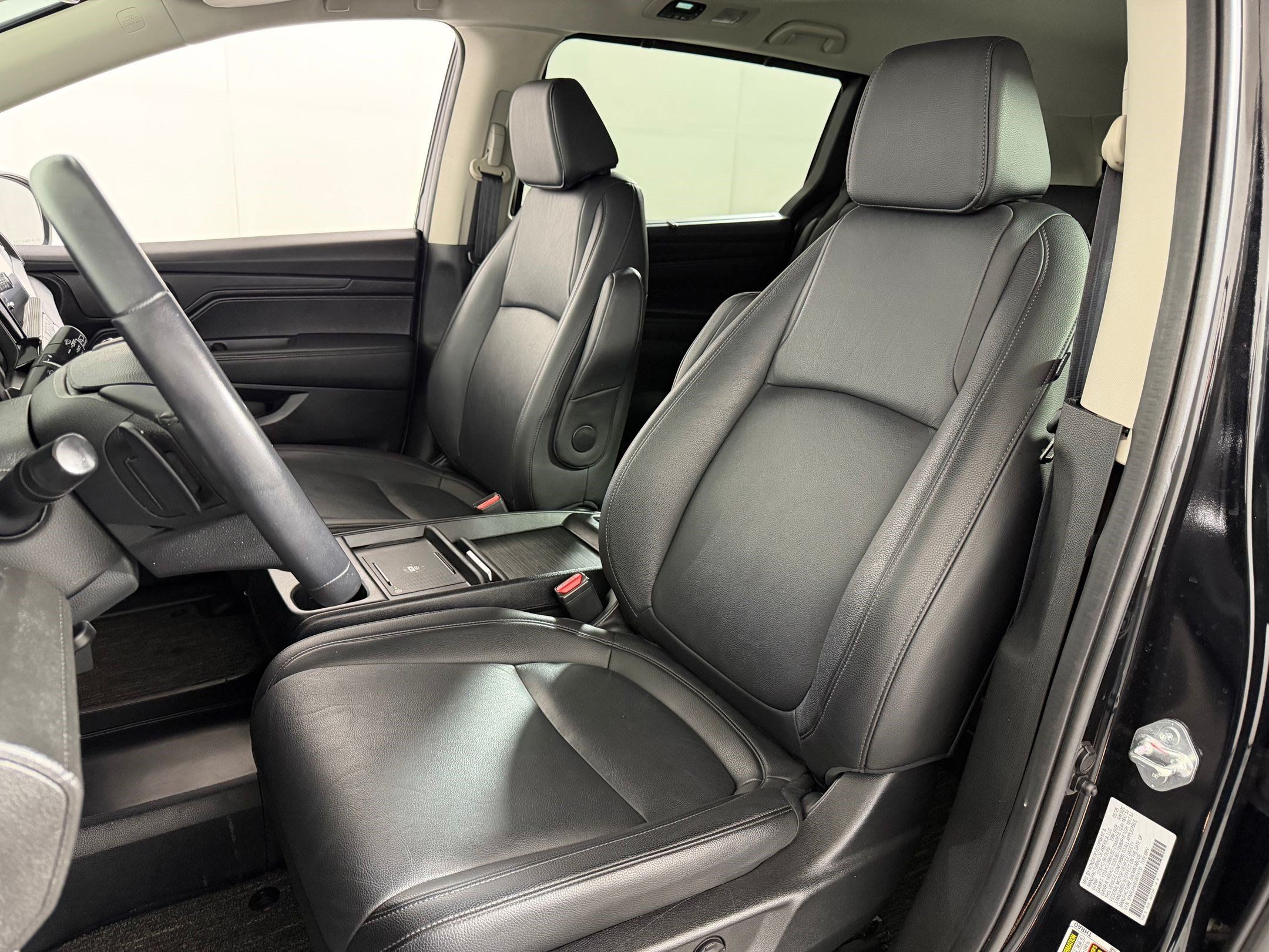 Used 2025 Honda Odyssey EX-L image 4