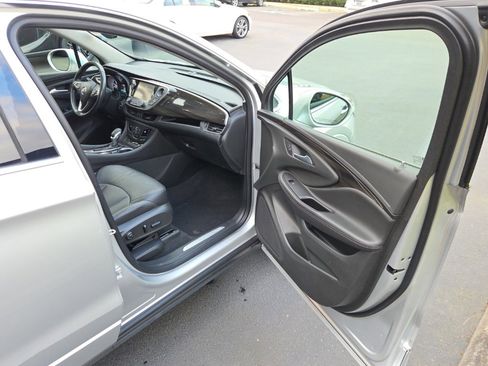 Used 2019 Buick Envision Essence image 19
