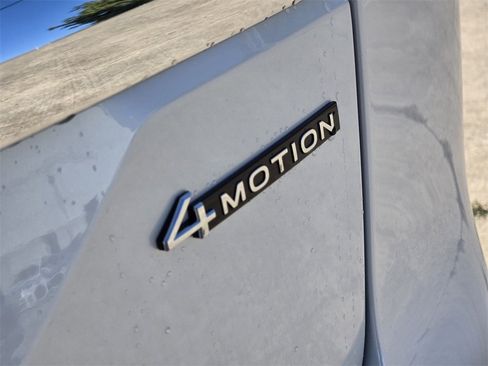 New 2026 Volkswagen Atlas SE image 9