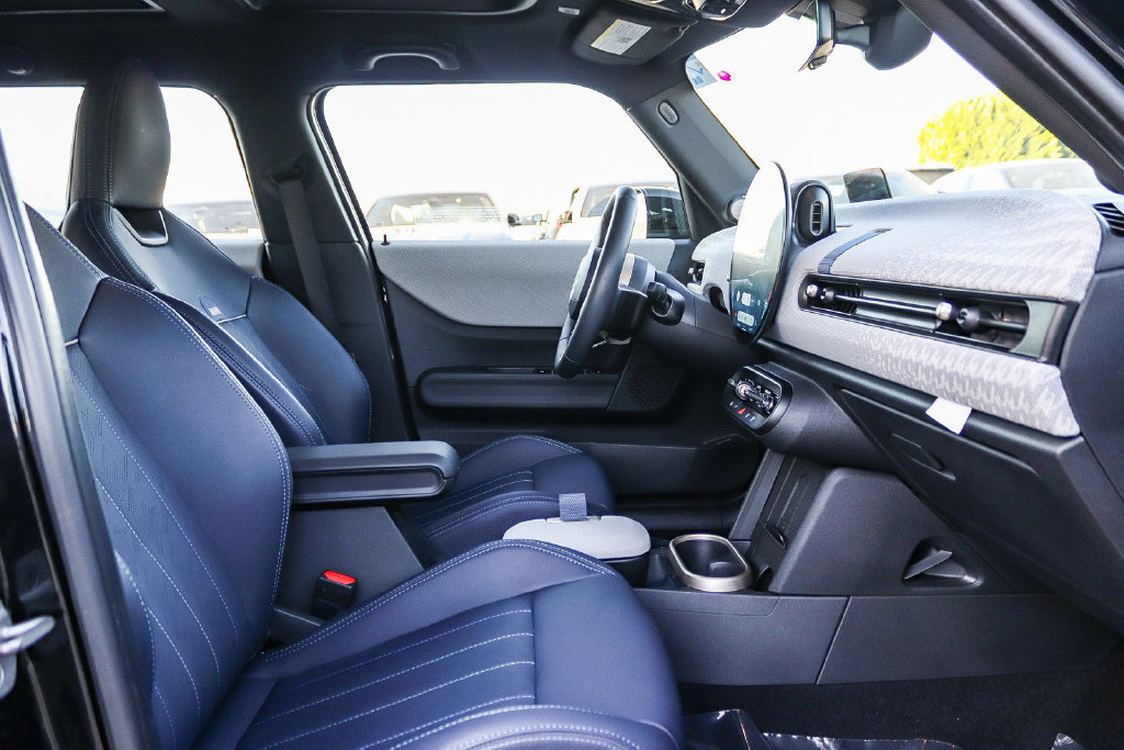 Used 2025 MINI Cooper S FWD image 19