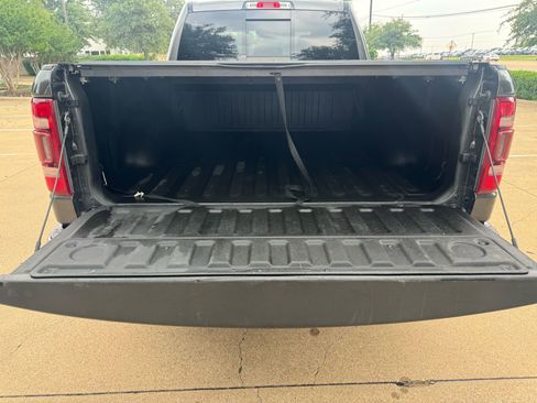 Used 2019 RAM 1500 Limited image 9