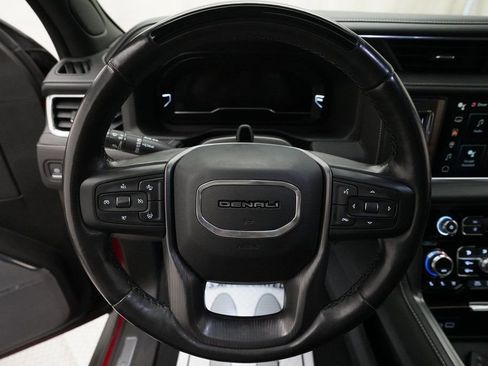 Used 2023 GMC Yukon Denali Ultimate image 4