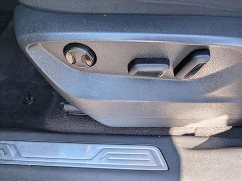 Used 2023 Volkswagen Atlas SE w/ Panoramic Sunroof Package image 32