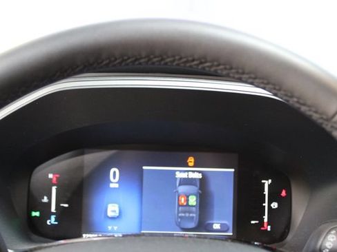 Used 2025 Ford Escape Active AWD/4WD image 18