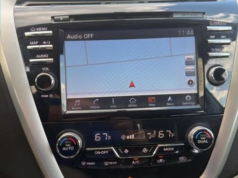 Used 2018 Nissan Murano SV FWD image 12