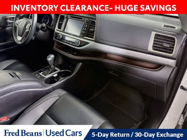 Used 2019 Toyota Highlander XLE AWD/4WD image 37