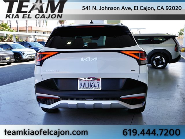 Certified 2025 Kia Sportage EX AWD/4WD image 8