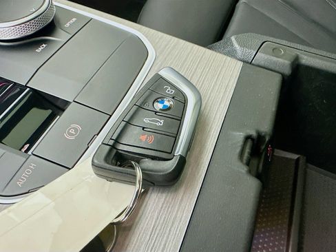 Used 2025 BMW i4 eDrive40 RWD image 30