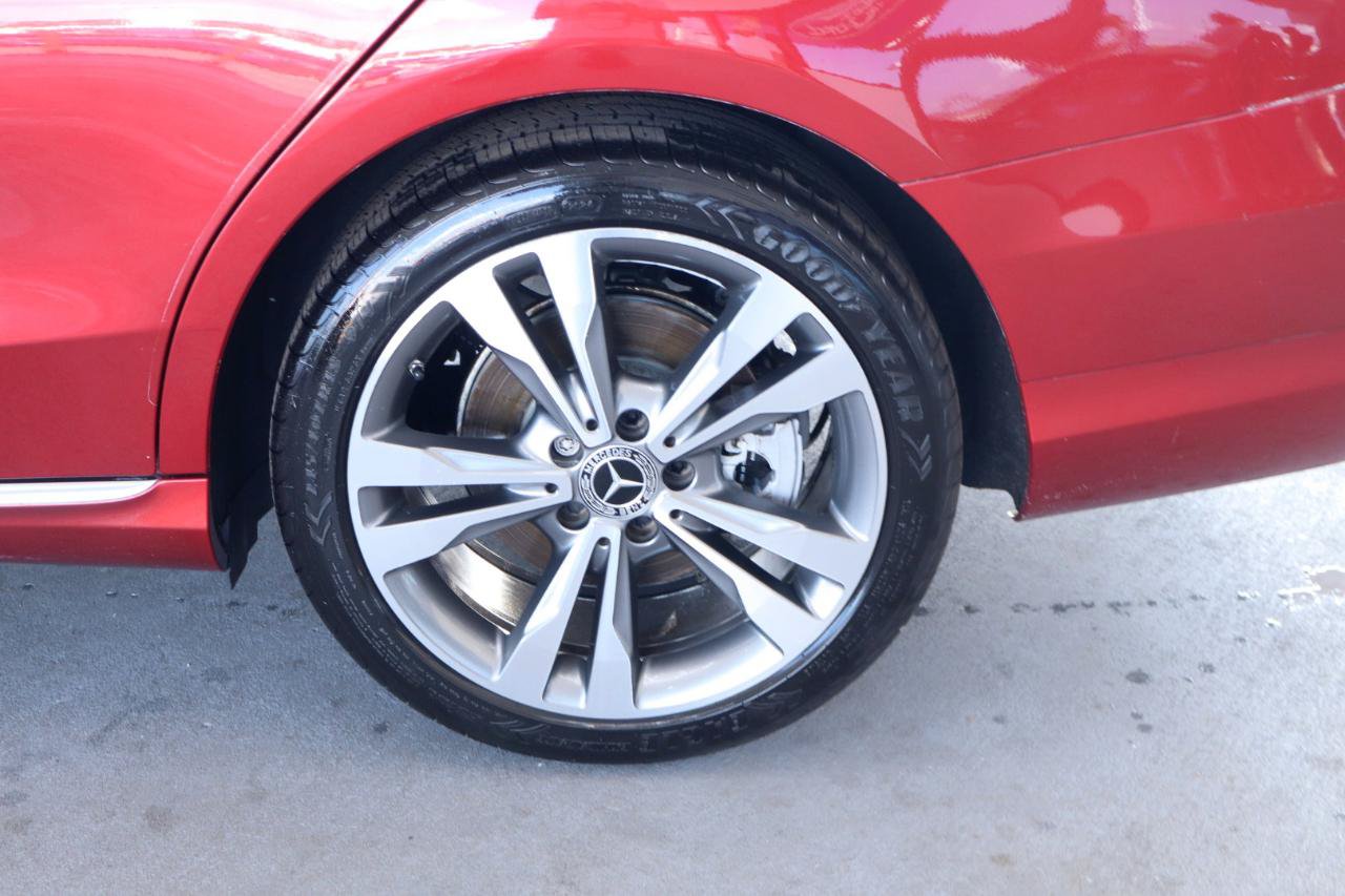 Used 2016 Mercedes-Benz C 300 Sedan image 11