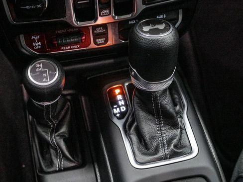 Used 2024 Jeep Wrangler Unlimited Rubicon image 28