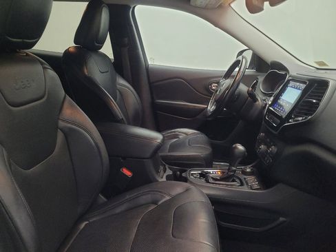 Used 2020 Jeep Cherokee Limited image 21