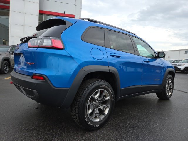 Used 2019 Jeep Cherokee Trailhawk w/ Cold Weather Group AWD/4WD image 7