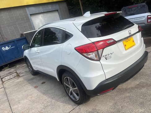 Used 2021 Honda HR-V EX-L image 6