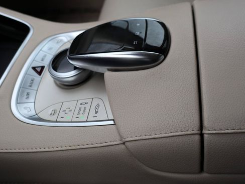 Used 2016 Mercedes-Benz S 550 Sedan image 30