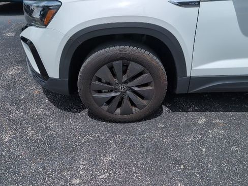Used 2023 Volkswagen Taos S image 7