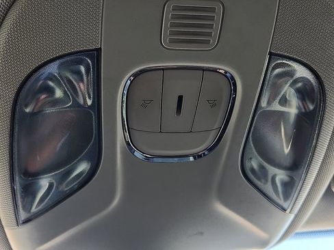 Used 2020 Jeep Compass Latitude w/ Popular Equipment Group image 21