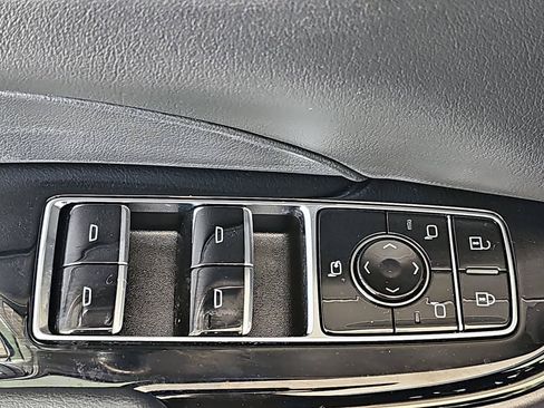 Certified 2025 Cadillac Lyriq Luxury w/ LPO, Floor Liner Package AWD/4WD image 28