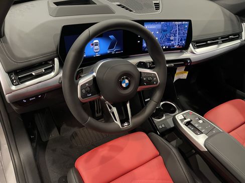 Used 2025 BMW X1 xDrive28i w/ Premium Package image 7