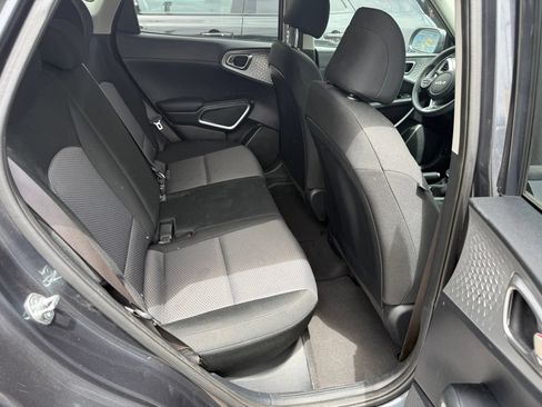 Used 2024 Kia Soul LX w/ Option Group 015 FWD image 10