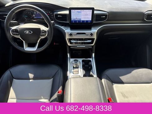 Used 2022 Ford Explorer XLT w/ Equipment Group 202A RWD image 11