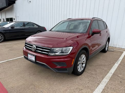 Used 2019 Volkswagen Tiguan S image 1