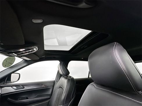 Used 2023 Jeep Grand Cherokee Altitude image 19