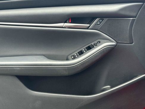 Used 2020 MAZDA MAZDA3 Hatchback FWD image 15