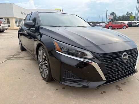 Used 2023 Nissan Altima 2.5 SL FWD image 4