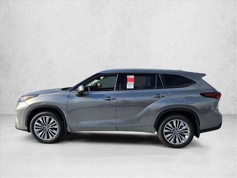 New 2026 Toyota Highlander Platinum AWD/4WD image 5