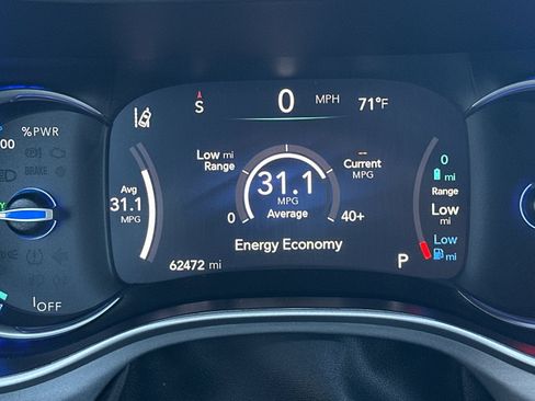 Used 2024 Chrysler Pacifica Limited FWD image 26