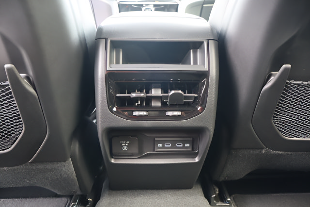 New 2027 Jeep Grand Cherokee Altitude AWD/4WD image 28