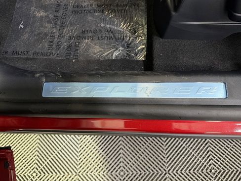 New 2026 Ford Explorer Platinum image 14