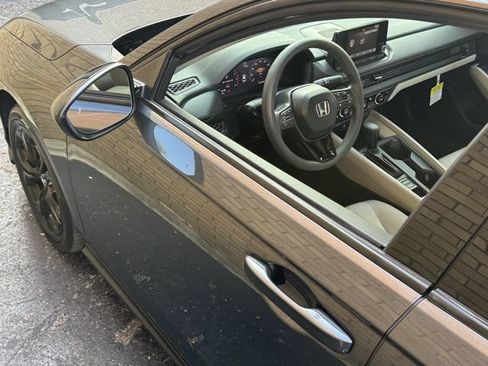 Used 2025 Honda Accord SE image 24
