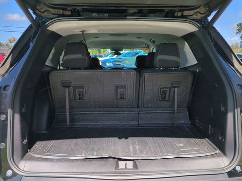 Used 2020 Chevrolet Traverse LT FWD image 13