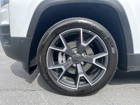 New 2026 Jeep Cherokee Overland w/ Trailer Tow Group AWD/4WD image 10
