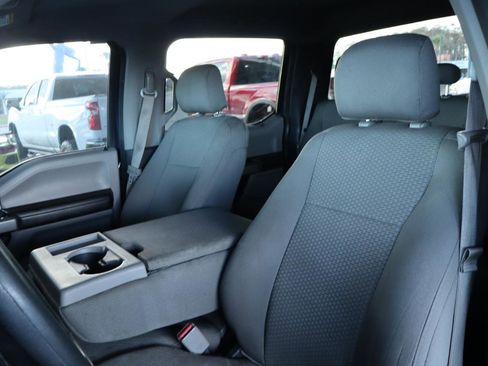 Used 2016 Ford F150 XLT image 14