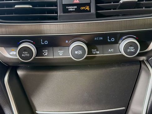 Used 2020 Honda Accord Hybrid image 19