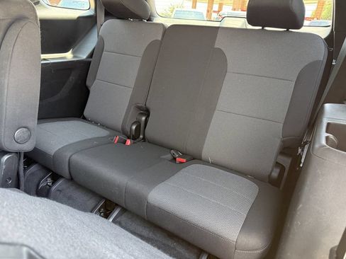 Used 2022 Chevrolet Traverse LT FWD image 29
