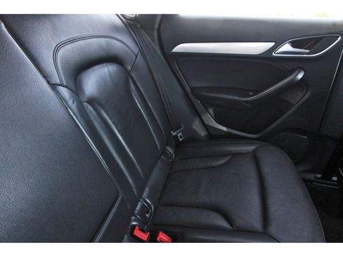 Used 2018 Audi Q3 2.0T Premium w/ Convenience Package FWD image 15