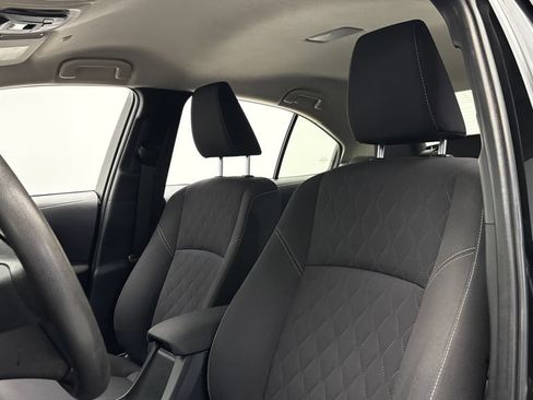 Used 2024 Toyota Corolla LE w/ LE Convenience Package FWD image 10