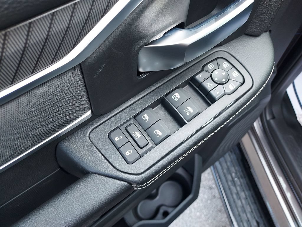 New 2026 RAM 3500 Big Horn AWD/4WD image 19