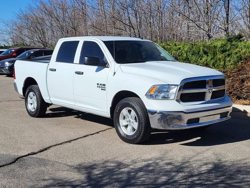 Used 2023 RAM 1500 Classic SLT w/ Electronics Group image 3