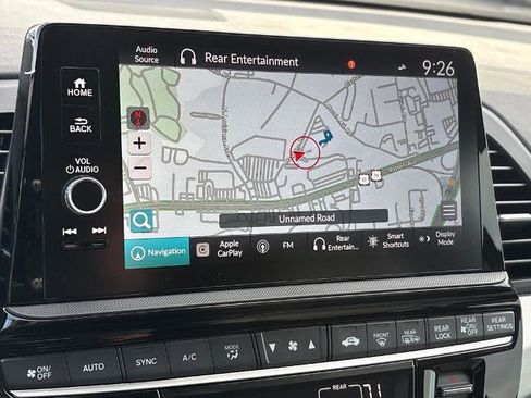 Used 2025 Honda Odyssey Touring image 12