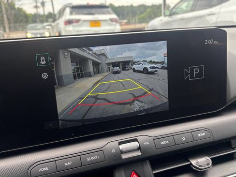 Used 2025 Kia K4 FWD image 23