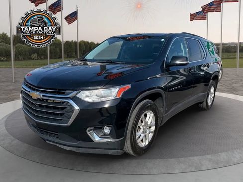 Used 2020 Chevrolet Traverse LT w/ LPO, Cargo Package AWD/4WD image 1